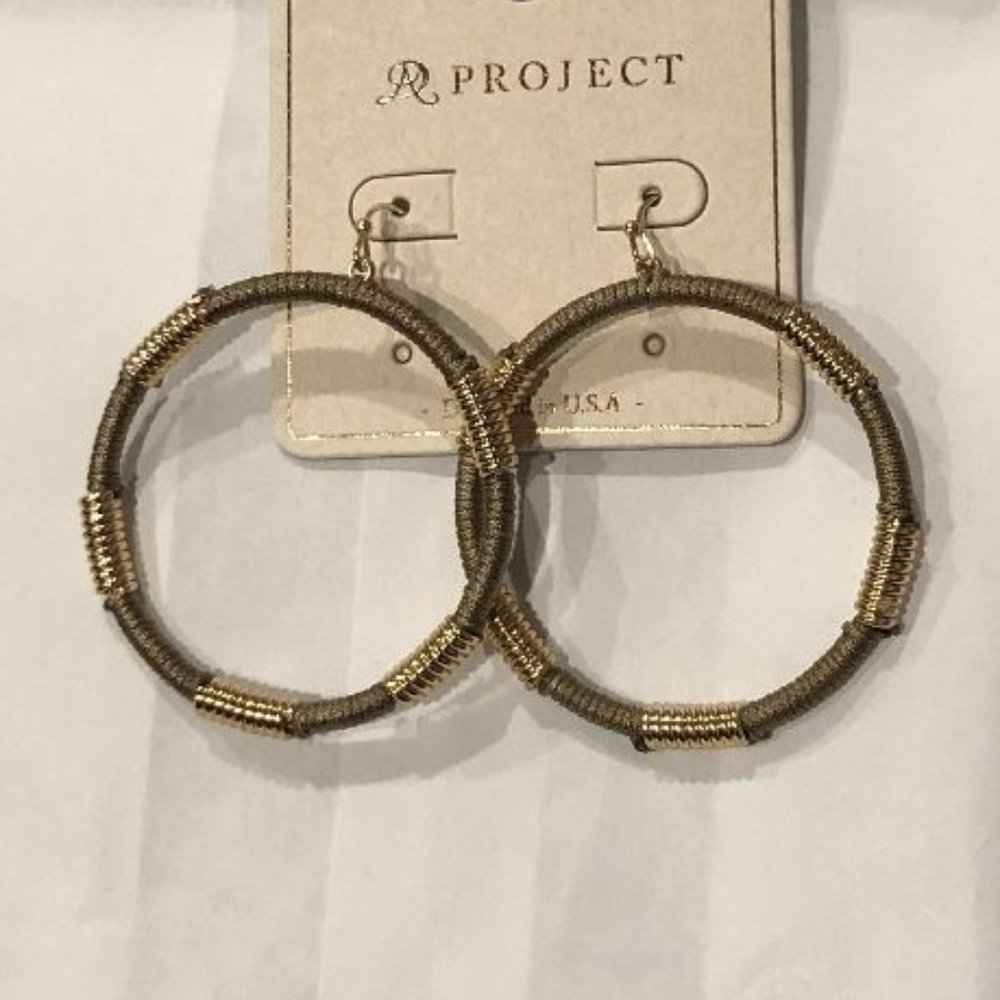 Tanish/Gray & Gold Circle Drop Earrings